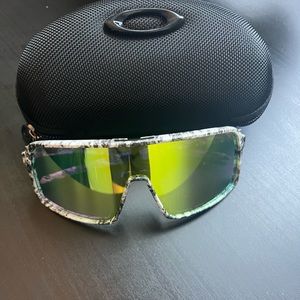 Oakley Sutro